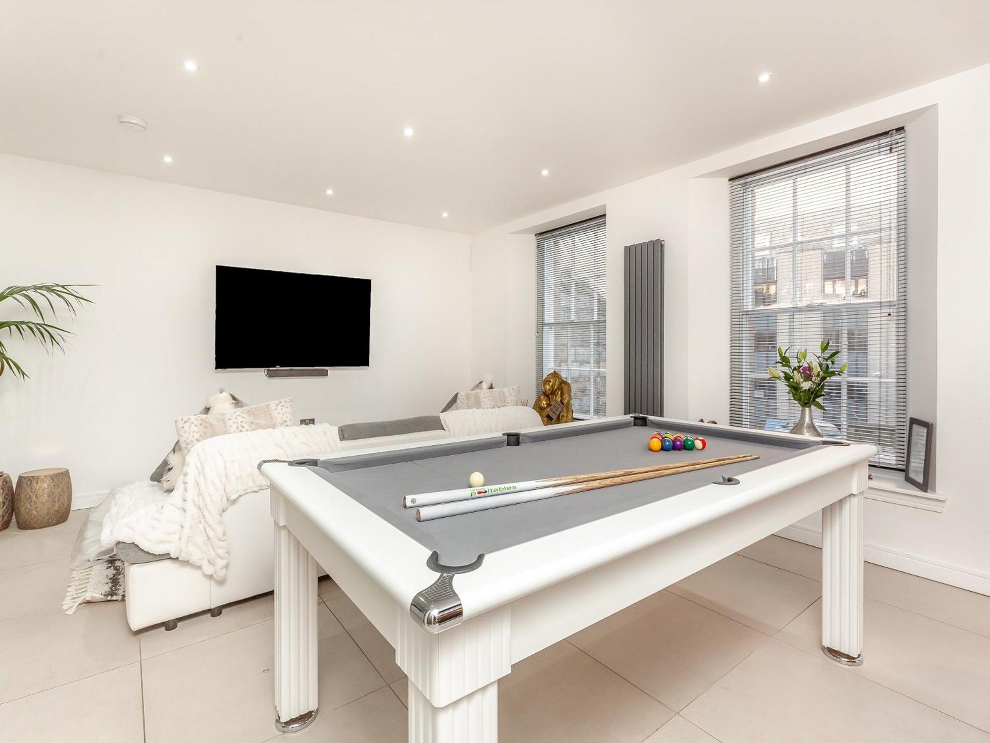 Villa Spire View à Aberdeen Extérieur photo